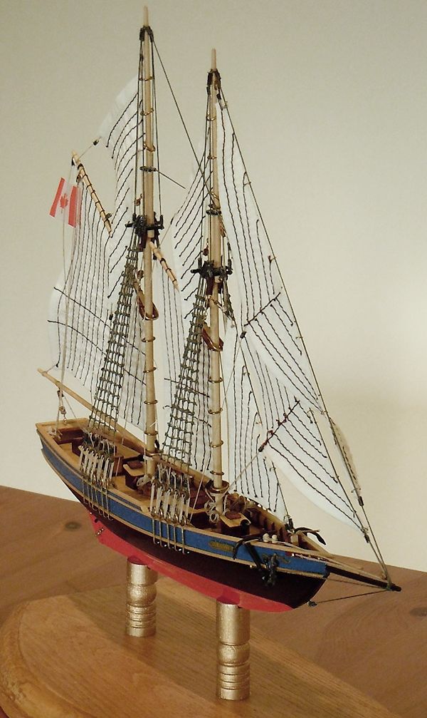 Image of Scale 1:135 Bluenose II Constructo