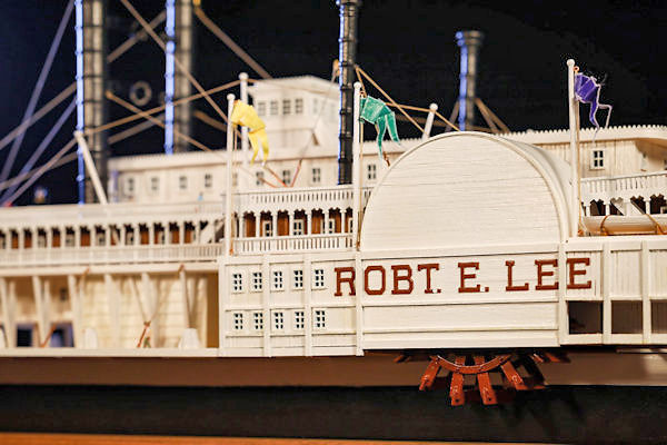 Image of Robert E. Lee Steamboat