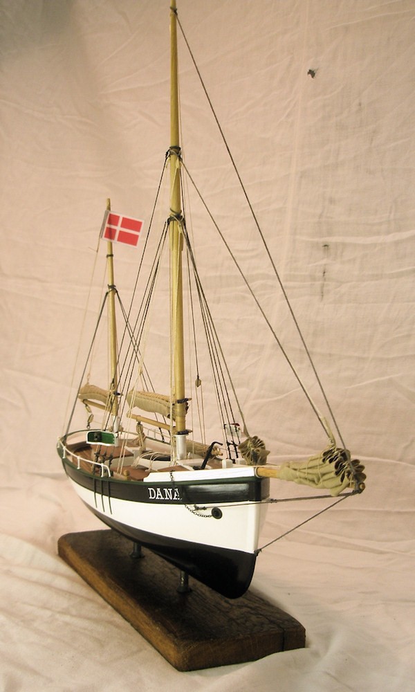 Image of 1:60 Scale Billing Boats of Denmark Dana