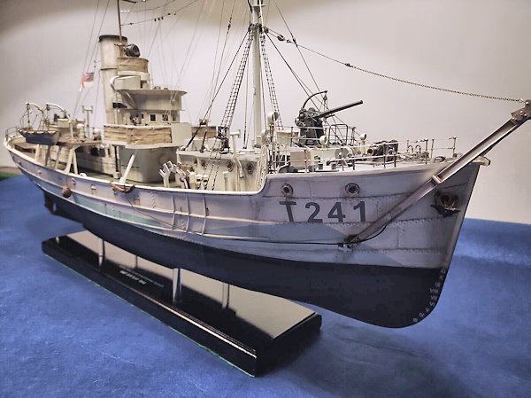 Image of Sir Kay Round Table class Minesweeping Trawler 1942/45 Scale 1:48